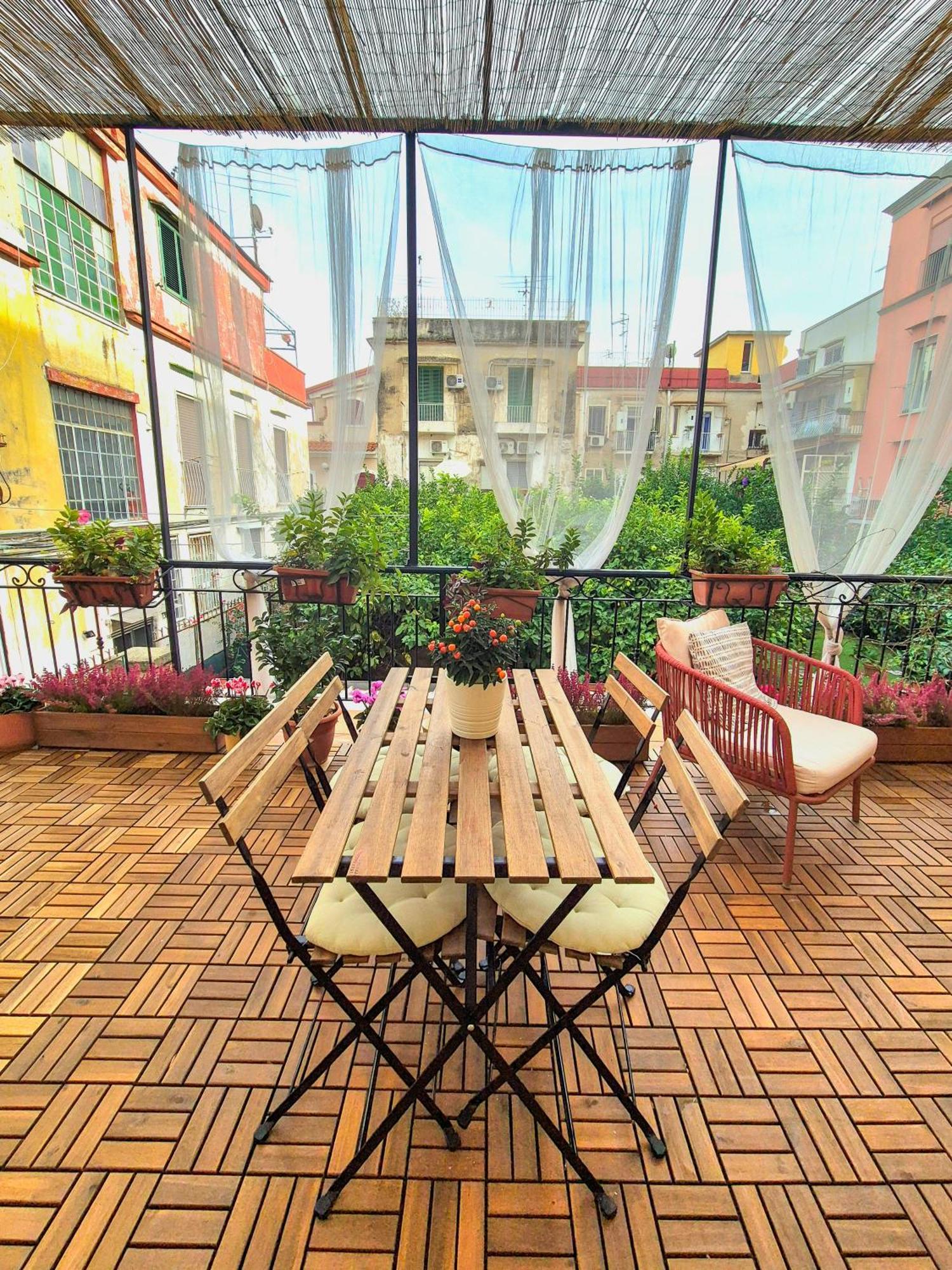 La Terrazza Al Museo Lägenhet Neapel Exteriör bild